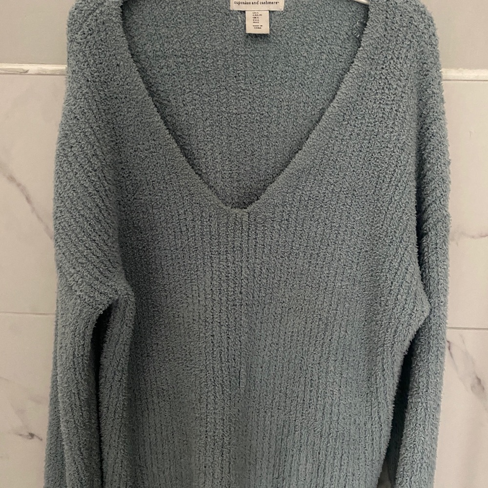 Women’s Size L Sweater